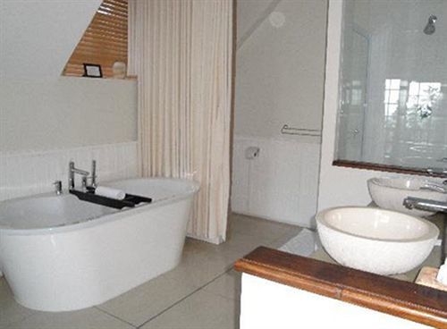 Rutland Lodge ケープタウン エクステリア 写真